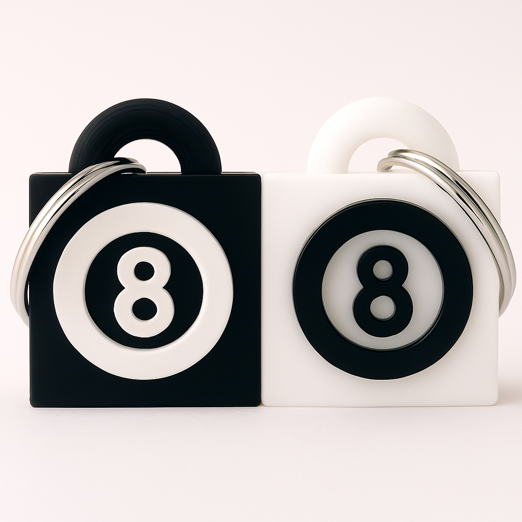 Lucky 8 Keychain